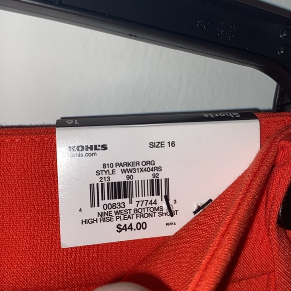 Nine West Shorts - Picture 8 of 8